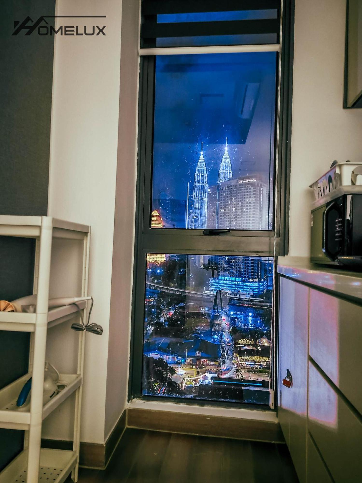 The Colony By Infinitum Best Pool View Klcc Trx Merdeka 118 Kl Tower كوالالمبور المظهر الخارجي الصورة