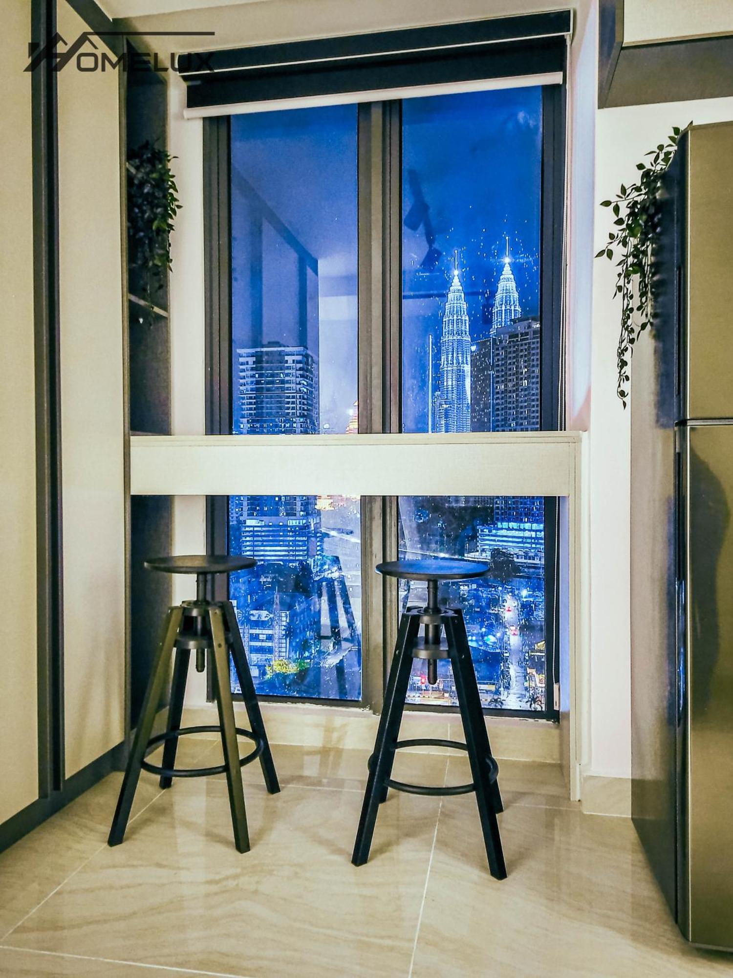 The Colony By Infinitum Best Pool View Klcc Trx Merdeka 118 Kl Tower كوالالمبور المظهر الخارجي الصورة
